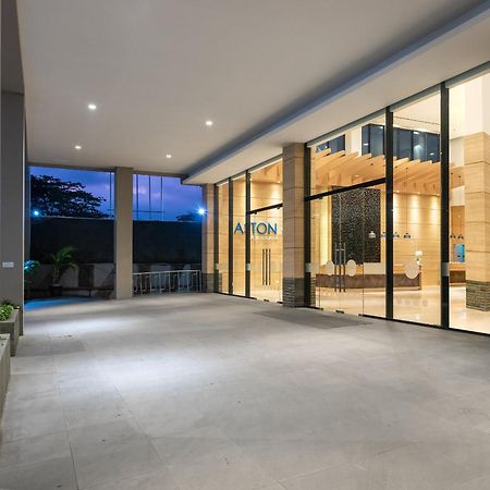 Aston Inn Tasikmalaya Exteriör bild