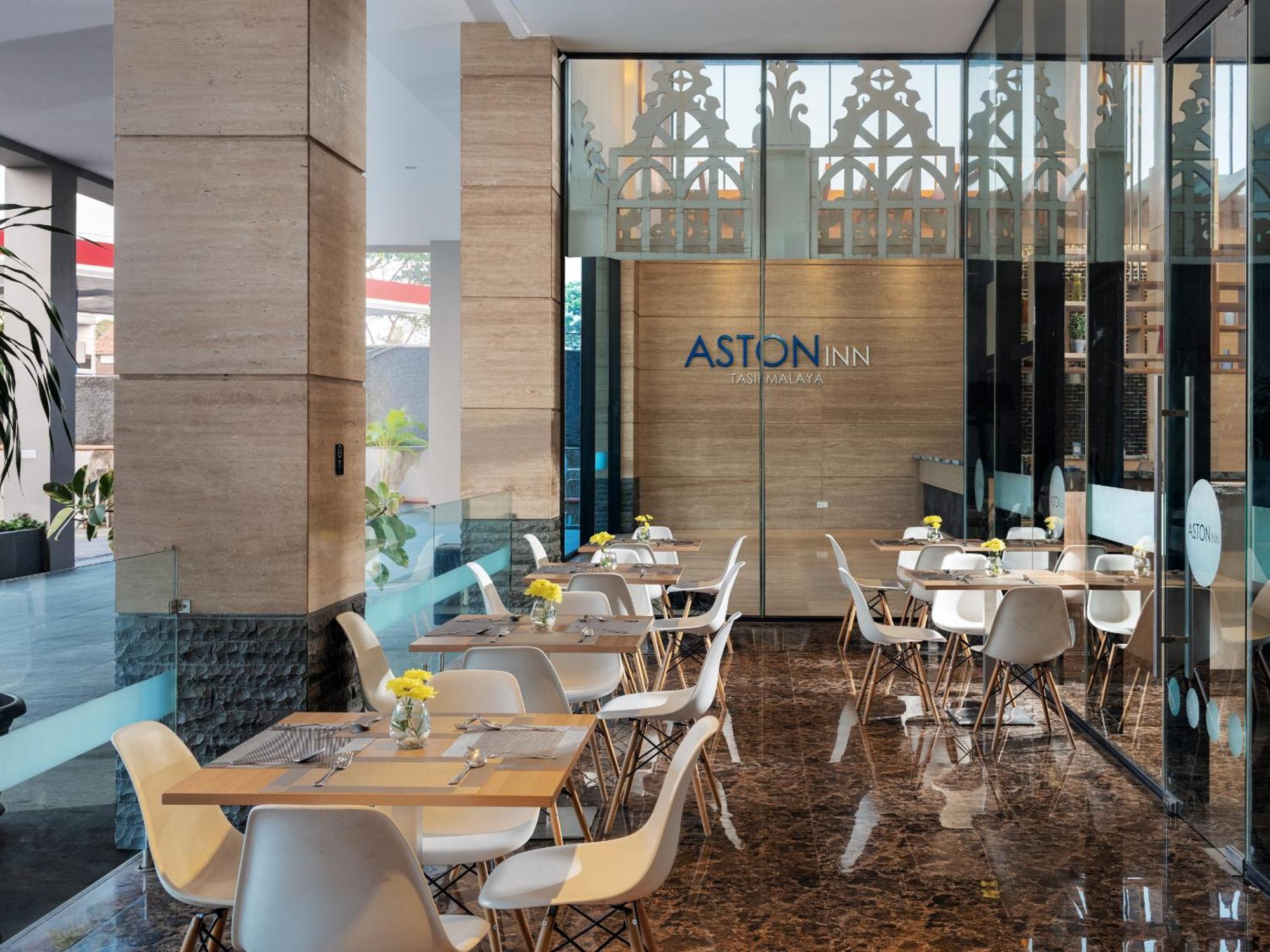 Aston Inn Tasikmalaya Exteriör bild