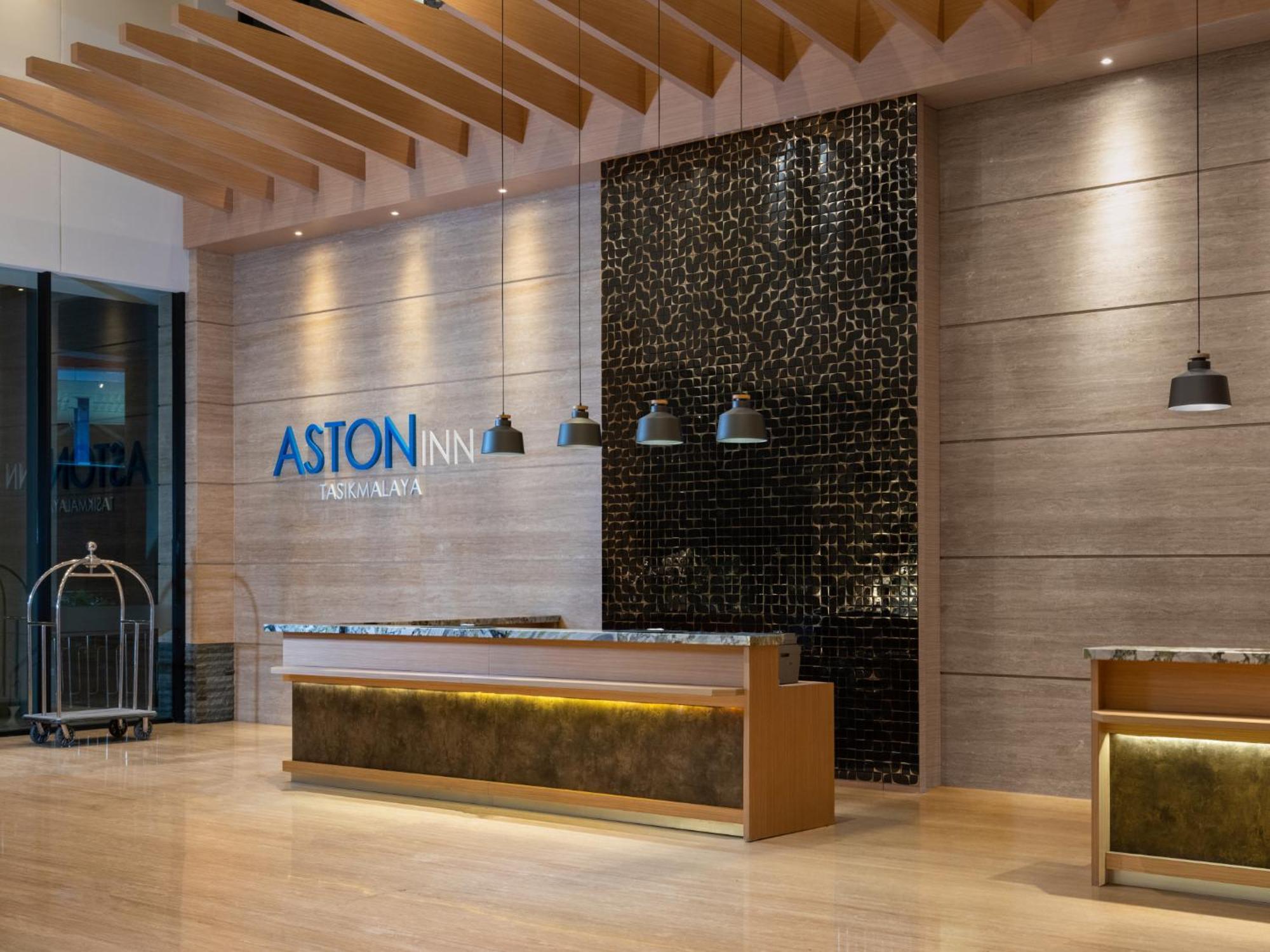 Aston Inn Tasikmalaya Exteriör bild